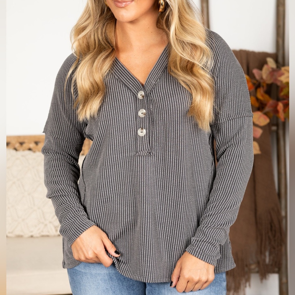 Andree Raised Ribbed Button V-Neck Knit Top